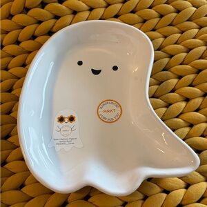 White Ghost-Shaped Holiday Dish